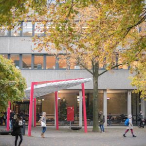 Hoofdingang Spinozagebouw